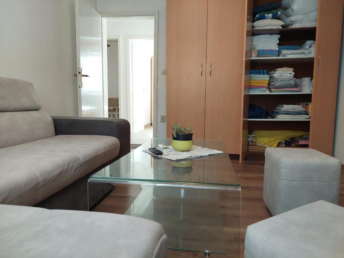 Apartment Galeb *